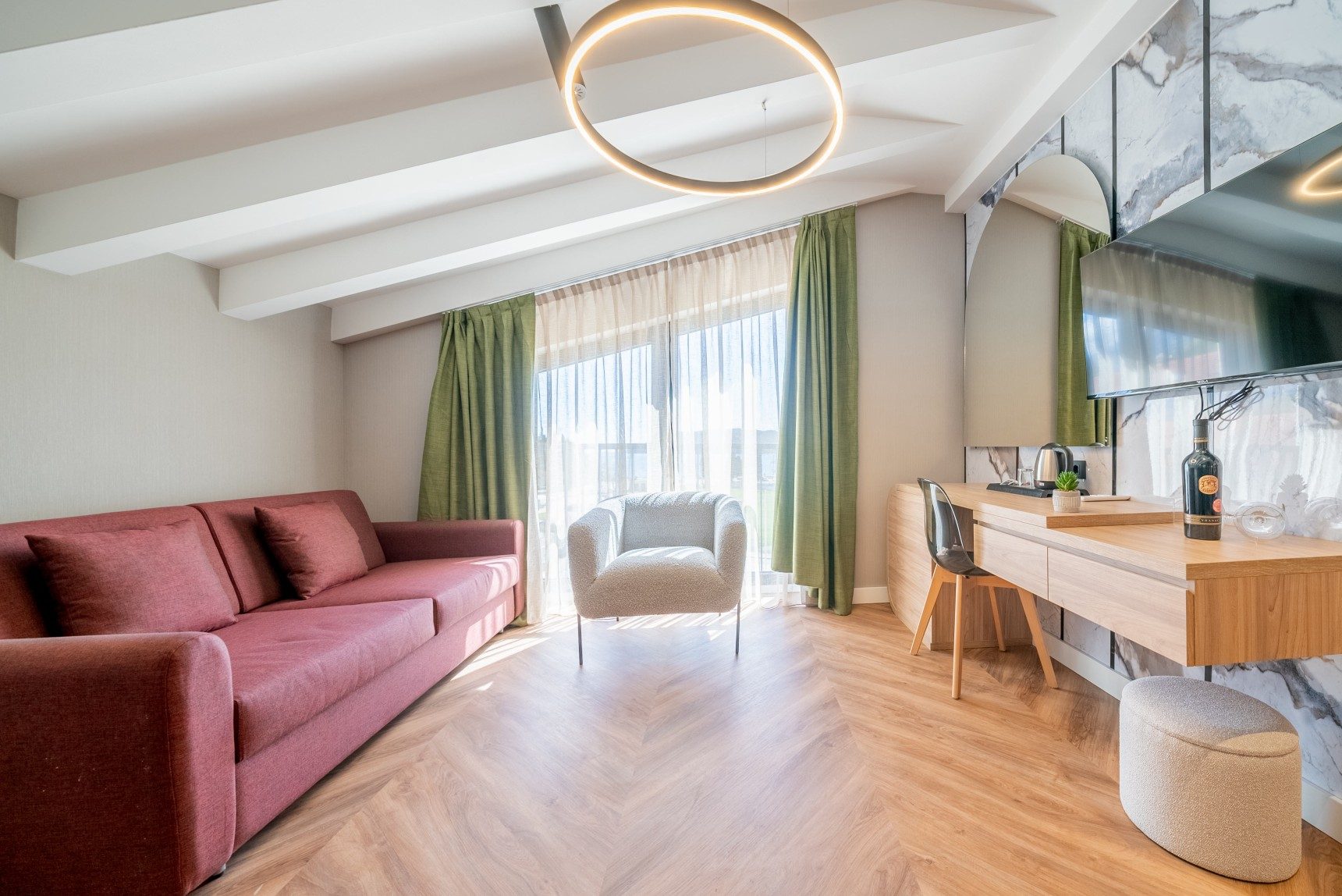 Deluxe suite with sea view