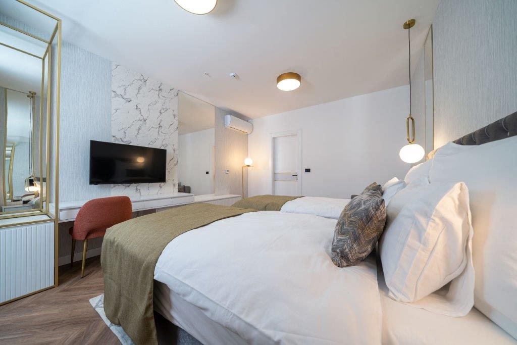 Superior double room with extra bed