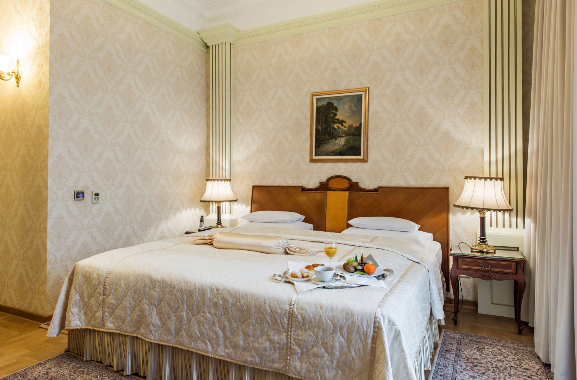 Executive Suite — 4