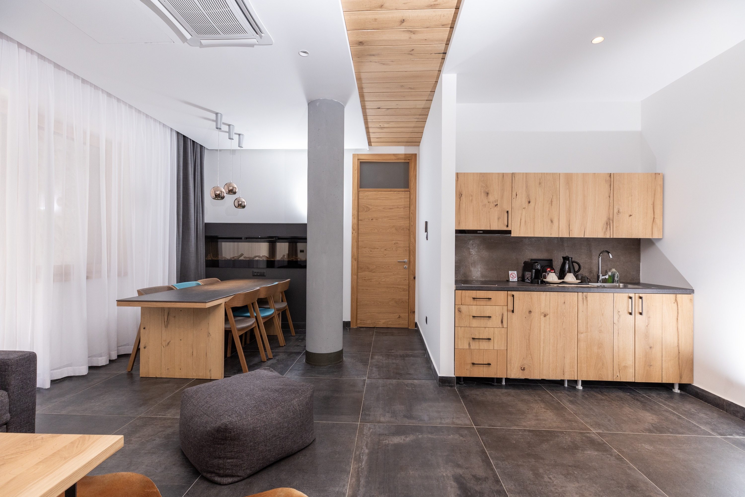 Ramonda Suite
