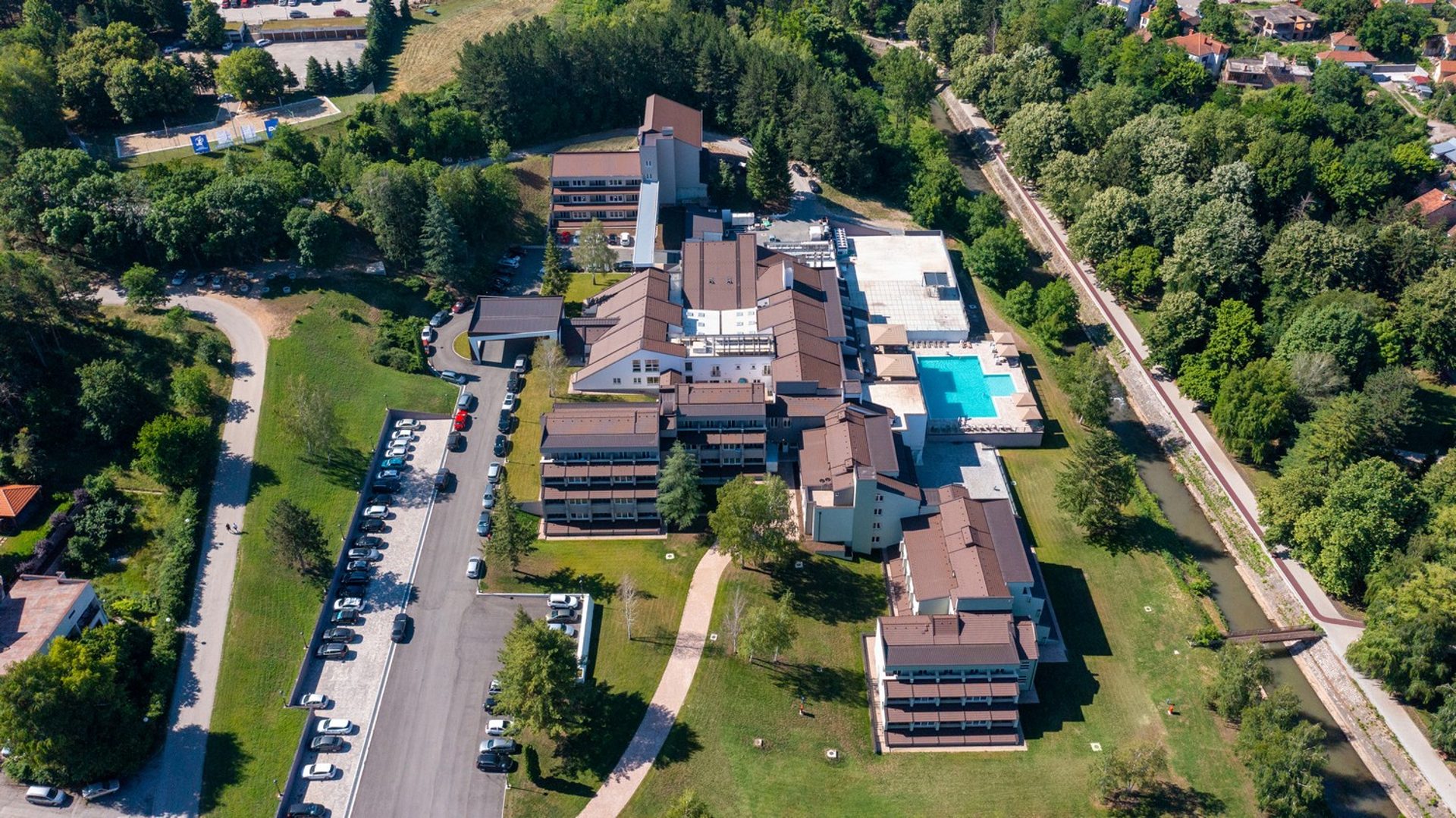 Hotel Sunce — bazen u zlatni sat